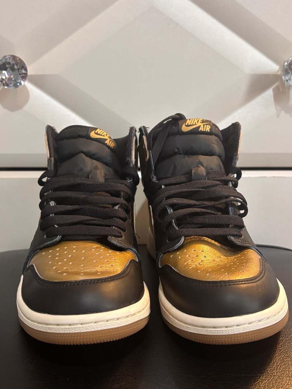 Nike Air Jordan 1 Retro High OG Black Metallic Gold 10 - Picture 5 of 5